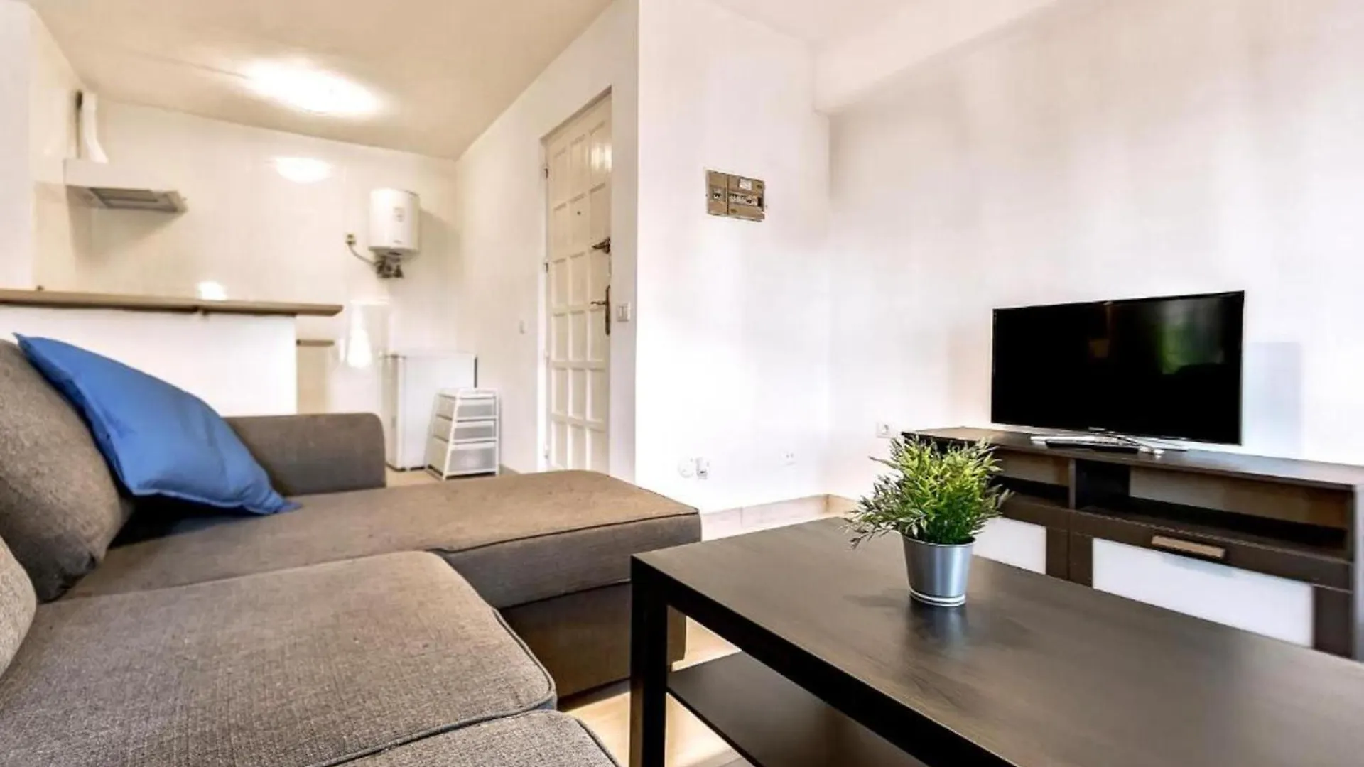Two Bedroom Apartment In Playa De Las Americas, Free Wifi